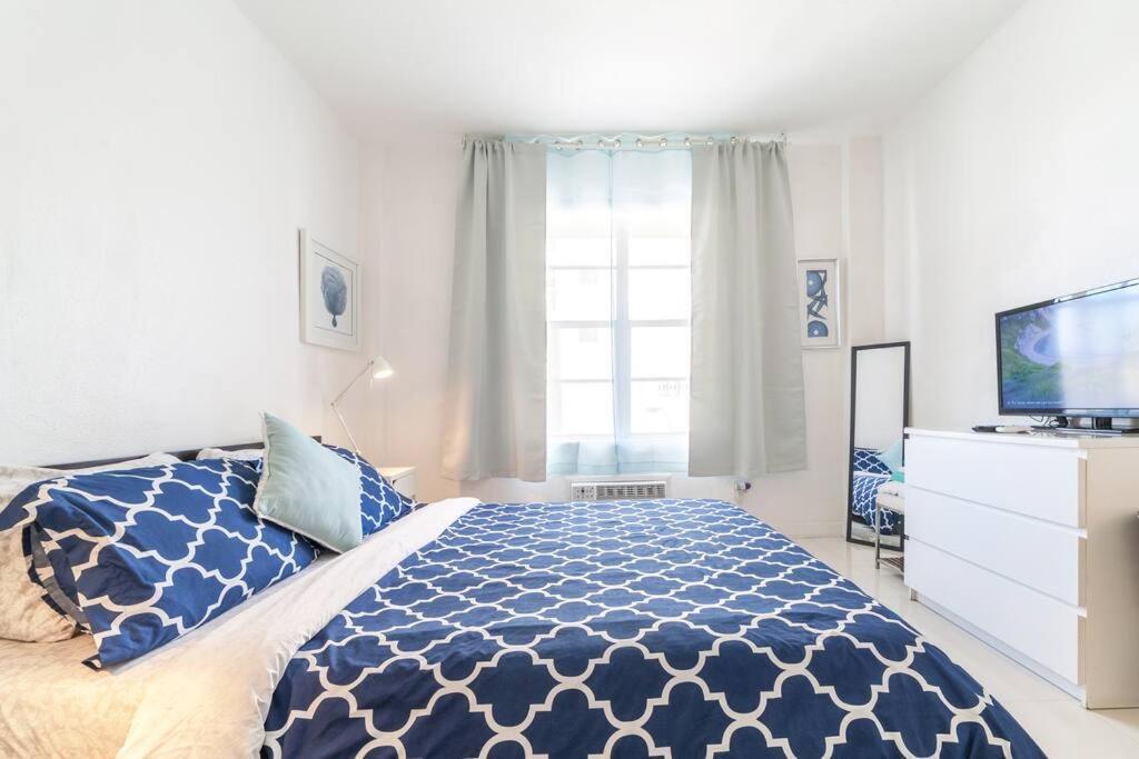 2 Bedroom On The Beach ! Miami Beach Exterior photo